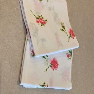 Retro Springcale Standard Pillowcase Set.